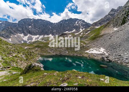 Panoramatour in Ehrwald über das Tajatorl zum Drachensee, Coburger Hütte und Seebensee in der Tiroler Zugspitz Arena Stockfoto