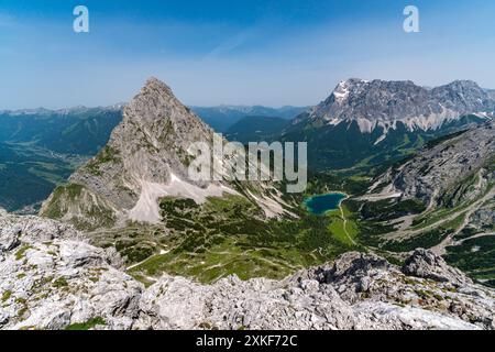Bergtour zum vorderen Drachenkopf in den Mieminger Bergen bei Ehrwald in der Tiroler Zugspitz Arena Stockfoto