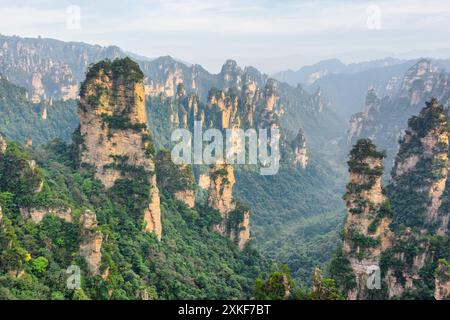 Quarzsandsteinsäulen (Avatar Mountains) Stockfoto