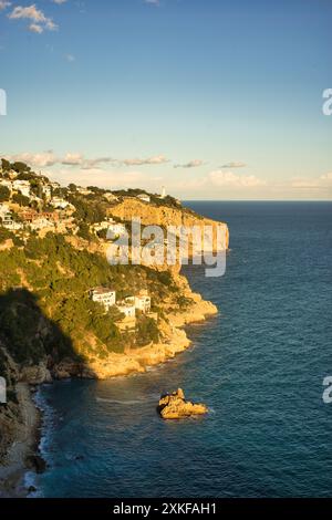 Die Küste von Benitatxell an der Costa Blanca, alicante Stockfoto