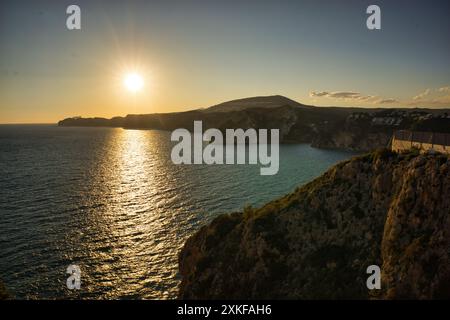 Die Küste von Benitatxell an der Costa Blanca, alicante Stockfoto