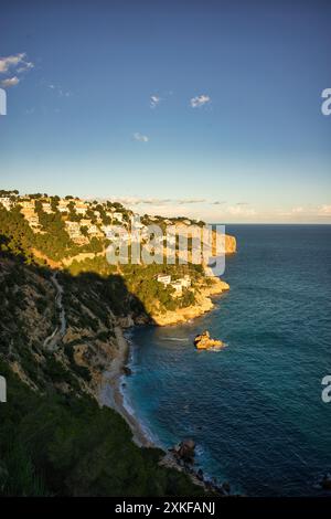 Die Küste von Benitatxell an der Costa Blanca, alicante Stockfoto