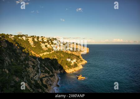 Die Küste von Benitatxell an der Costa Blanca, alicante Stockfoto