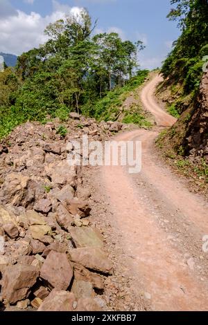 Feldweg, Visis Cabá Biosphärenreservat, Reina Zone, Quiche, Guatemala, Zentralamerika. Stockfoto