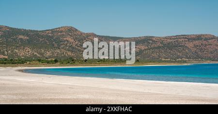 Türkisfarbener Salda See in Burdur Türkei. Türkischer Name Salda Golu Stockfoto