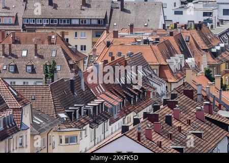 DATENSATZDATUM NICHT ANGEGEBEN Stadtansicht Stuttgart. Ausblick auf Stuttgart-Süd. // 19.07.2024: Stuttgart, Baden-Württemberg, Deutschland, *** Stadtansicht Stuttgart Südansicht 19 07 2024 Stuttgart, Baden Württemberg, Deutschland, Stockfoto