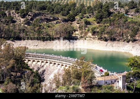 Ardales Reservoir Embalse Gualdahorce, Andalusien, Spanien Stockfoto