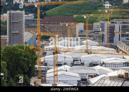 Baustelle Stuttgart 21, neuer Hauptbahnhof. Bonatzbaubau mit Bahnhofsturm. // 21.07.2024: Stuttgart, Baden-Württemberg, Deutschland, Europa *** Konstr Stockfoto