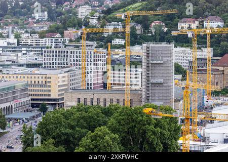 Baustelle Stuttgart 21, neuer Hauptbahnhof. Bonatzbaubau mit Bahnhofsturm. 250 Millionen Euro sollte die Sanierung des Denkmals geschützen Gebäude kos Stockfoto