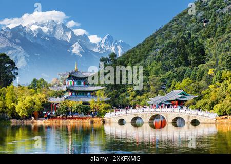 Malerischer Blick auf den Jade Dragon Snow Mountain, Lijiang, China Stockfoto