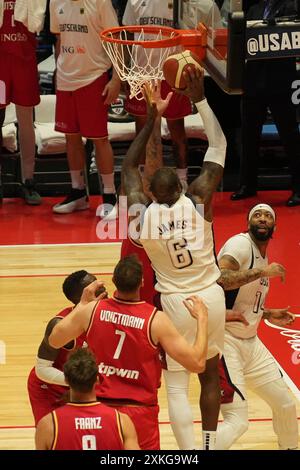 London, Großbritannien. Juli 2024. LeBron James, Team USA während des internationalen Basketballspiels zwischen den USA und Deutschland in der O2 Arena in London, England, am 22. Juli 2024. Foto: Laurent Lairys/ABACAPRESS. COM Credit: Abaca Press/Alamy Live News Stockfoto