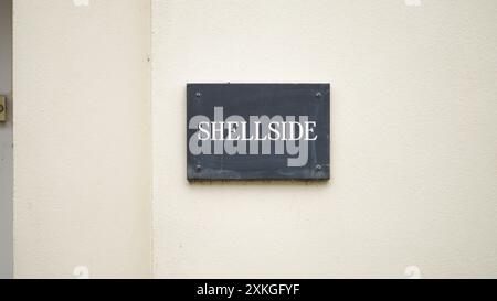 Viele von der Küste und dem Strand inspirierte Häusernamen finden sich in Tenby, die Orte in der Nähe des Hafens und der Strände widerspiegeln Stockfoto