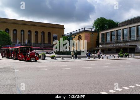 Gotaplatesen Göteborg Schweden mit Poseidon-Statue und Brunnen von Carl Milles vor dem Göteborger Kunstmuseum und Konzerthalle, Stockfoto