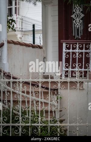 Villa aus der osmanischen Ära, Buyukada Insel, die größte der Prinzeninseln im Marmarameer, in der Nähe von Istanbul, Türkei Stockfoto