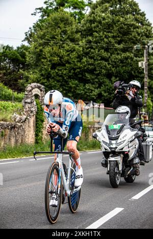 ROMAIN BARDET vom TEAM DSM-FIRMENICH POSTNL Radfahren in der Tour de France Stage 7 TT, zwischen Nuits-Saints-Georges und Gevrey-Chambertin, 24.07.05. Stockfoto