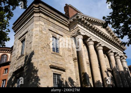 Die Fassade der Basilika Notre Dame de la Daurade wurde auf den Überresten eines römischen Tempels in Toulouse im Departement Haute-Garonne in der Occit erbaut Stockfoto
