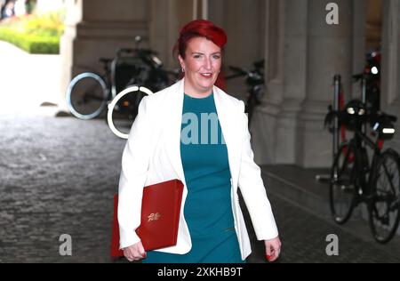 London, Großbritannien. Juli 2024. Louise Haigh, britische Verkehrsministerin, kommt in die Downing Street, um an der wöchentlichen Kabinettssitzung in London teilzunehmen. (Foto: Fred Duval/SOPA Images/SIPA USA) Credit: SIPA USA/Alamy Live News Stockfoto