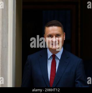 Downing Street, London, Großbritannien. Juli 2024. Die Minister verlassen die wöchentliche Kabinettssitzung. IM BILD: RT Hon Wes Streeting, Staatssekretär für Gesundheit und Sozialfürsorge, verlässt Downing St BridgetCatterall/AlamyLiveNews Stockfoto