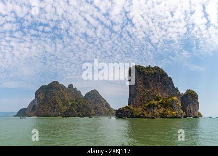 Ein Bild der Inseln des Ao Phang Nga Nationalparks. Stockfoto