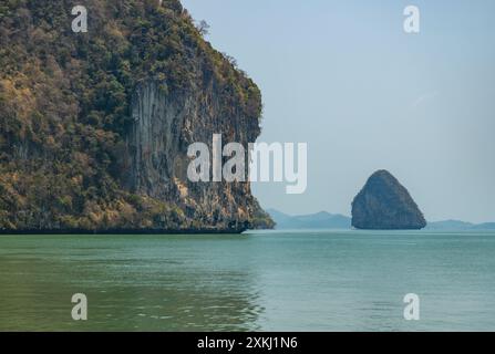 Ein Bild der Inseln des Ao Phang Nga Nationalparks. Stockfoto