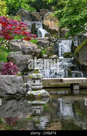 Wasserfall, Kyoto Garden, Holland Park, Kensington, London, England, USA K Stockfoto