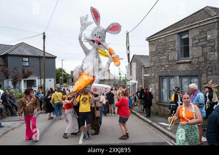 Lafrowda Day Festival Parade Going Underground St Just Penwith Cornwall Stockfoto