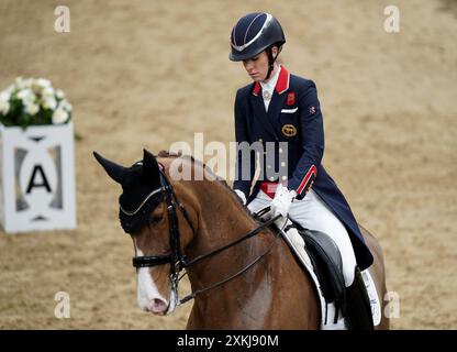 Aktenfoto vom 13.12.2023 von Charlotte Dujardin, die sich von den Olympischen Spielen in Paris zurückgezogen hat, über ein Video, das zeigt, wie sie während eines Trainings einen „Urteilsfehler“ macht, wie die dreimalige Olympiasiegerin in Großbritannien in einer Erklärung bekannt gibt. Ausgabedatum: Dienstag, 23. Juli 2024. Stockfoto