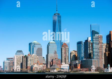 Skyline von Manhattan Skyline von Manhattan von der Freiheitsstatue Island. New York City, New York, USA. Jersey City Freiheitsstatue Island New Jersey Vereinigte Staaten von Amerika Copyright: XGuidoxKoppesxPhotox Stockfoto