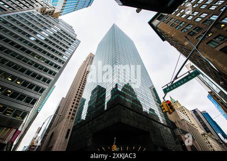 Wolkenkratzer auf der Madison Ave Highrise Wolkenkratzer auf der Madison Ave, Manhattan, New York City, New York, USA. Manhattan, New York City Madison Avenue New York Vereinigte Staaten von Amerika Copyright: XGuidoxKoppesxPhotox Stockfoto