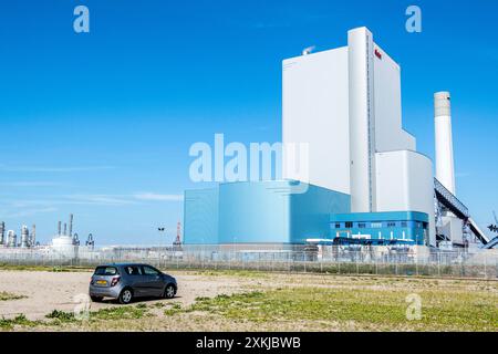 E. ÜBER Kraftwerk auf Maasvlakte die E. IM Kraftwerk Maasvlakte werden immer noch riesige Mengen fossiler Brennstoffe und Schwarzkohle zur Stromerzeugung eingesetzt. Hafen Rotterdam, Rotterdam, Neteherlands. Rotterdam Maasvlakte 2 Zuid-Holland Nederland Copyright: XGuidoxKoppesxPhotox Stockfoto