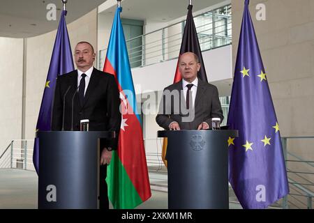 26.04.2024, Deutschland, Berlin, Berlin - der Präsident der Republik Aserbaidschan Ilham Aliyev und Bundeskanzler Olaf Scholz bei der gemeinsamen Presse Stockfoto