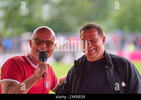 Max Eberl , Sportvorstand und Manager FC Bayern, Stefan LEHMANN, Stadionsprecher im FC BAYERN MÜNCHEN Trainingslager 1.Deutsche Fußball-Liga , in Rottach-Egern, Tegernsee, 22. Juli 2024 Saison 2024/2025, FCB, Fotograf: Peter Schatz Stockfoto