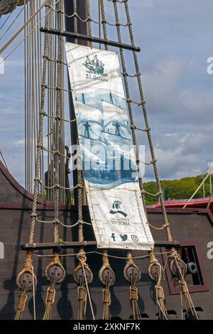 Das Schiff Galeon Andalucia am Dock: Nachbildung einer spanischen Galeone aus dem 17. Jahrhundert. Fundación Nao Victoria. Bayonne, Pyrenäen-Atlantiques, Frankreich Stockfoto