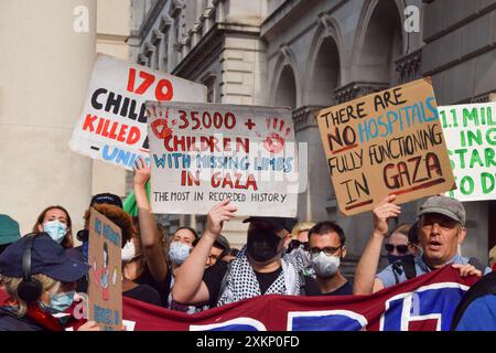 London, England, Großbritannien. Juli 2024. Palästinensische Demonstranten versammelten sich vor dem Foreign, Commonwealth and Development Office in Westminster und forderten ein Waffenembargo gegen Israel, während der Krieg in Gaza andauert. (Kreditbild: © Vuk Valcic/ZUMA Press Wire) NUR REDAKTIONELLE VERWENDUNG! Nicht für kommerzielle ZWECKE! Stockfoto