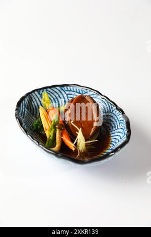 Gedünsteter Abalone im japanischen Stil Stockfoto