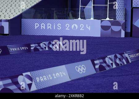 Paris, Frankreich. Juli 2024. Julien Mattia/Le Pictorium - Rugby 7s - Paris 2024 - 24/07/2024 - France/seine Saint Denis/Paris - Illustrationen des Stade de France in den Farben von Paris 2024, am ersten Tag der Olympischen Wettkämpfe, am 24. Juli 2024 Credit: LE PICTORIUM/Alamy Live News Stockfoto