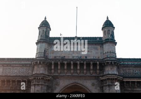 Das Gateway of India Monument an einem sonnigen Tag, Mumbai, Maharashtra, Indien, Asien Stockfoto