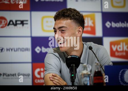 Gent, Belgien. Juli 2024. Gents neuer Spieler Mathias Delorge wurde während einer Pressekonferenz der belgischen Fußballmannschaft KAA Gent am Mittwoch, den 24. Juli 2024, in Gent vorgestellt, um sich auf das Spiel in der 2. Qualifikationsrunde der UEFA Conference League gegen Isländisch Vikingur vorzubereiten. BELGA FOTO KURT DESPLENTER Credit: Belga Nachrichtenagentur/Alamy Live News Stockfoto