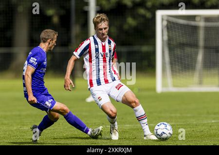 Sint Michielsgestel, Niederlande. Juli 2024. ST. MICHIELSGESTEL - 24.07.2024. Sportpark Zegenwerp. Eredivisie voetbal. Vorsaison 2024-2025. Willem II - Patro Eisden (freundlich). Willem II Spieler Cisse Sandra Credit: Pro Shots/Alamy Live News Stockfoto