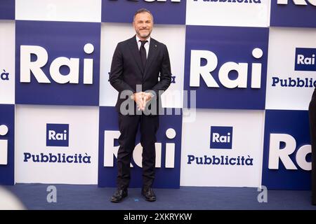 Neapel, Italien. Juli 2024. Massimiliano Gallo nimmt an der Palinsesti Rai 2024/2025 Teil. (Foto: Francesco Cigliano/SOPA Images/SIPA USA) Credit: SIPA USA/Alamy Live News Stockfoto