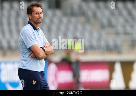 Kaunas, Litauen. Juli 2024. KAUNAS, LITAUEN - 24. JULI: Trainer Philippe Joly aus Frankreich beim Halbfinalspiel der UEFA-U19-Meisterschaft der Frauen zwischen den Niederlanden und Frankreich bei S. Darius & S. Girenas am 24. Juli 2024 in Kaunas, Litauen. (Foto: Nikola Krstic/Orange Pictures) Credit: Orange Pics BV/Alamy Live News Stockfoto