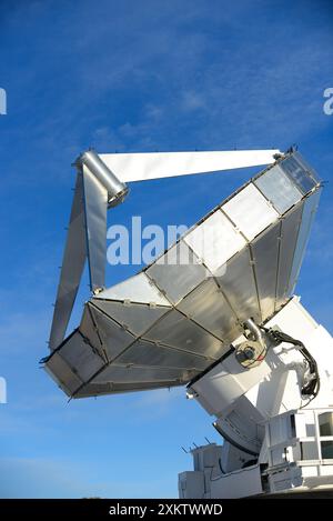 Images of Owens Valley Radio Observatory (OVRO) ist ein Radioastronomie Observatorium in der Nähe von Big Pine, Kalifornien (USA) im Owens Valley. Es liegt östlich Stockfoto