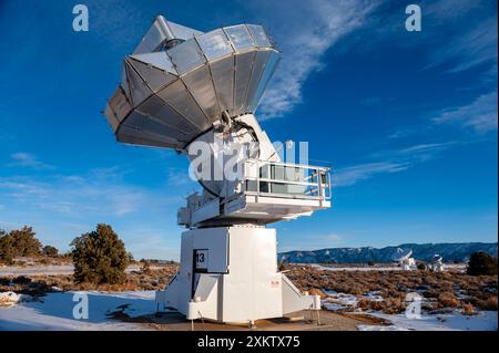 Images of Owens Valley Radio Observatory (OVRO) ist ein Radioastronomie Observatorium in der Nähe von Big Pine, Kalifornien (USA) im Owens Valley. Es liegt östlich Stockfoto