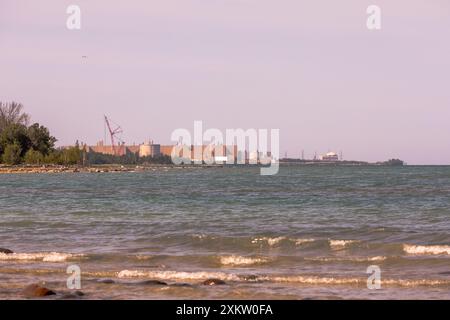 Die Bruce Nuclear Generating Station befindet sich am Ostufer des Lake Huron in der Nähe von Kincardine, Ont., Kanada. Die Station hat acht schwere Druckkräfte Stockfoto