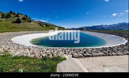 Künstlicher See, VARs Les Claux, Hautes-Alpes, Frankreich Stockfoto