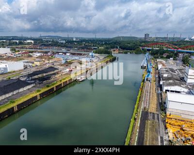 Der Stadthafen im Norden von Essen, am Rhein-Herne-Kanal, NRW, Deutschland, der Stadthafen im Norden von Essen, am Rhein-Herne-Kanal, NRW, G Stockfoto