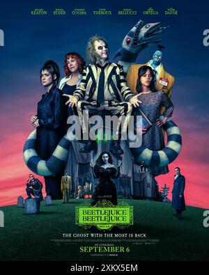 ERSCHEINUNGSDATUM: 6. September 2024.TITEL: Beetlejuice Beetlejuice. STUDIO: Plan B Entertainment. DIREKTOR: Tim Burton. PLOT: Dies ist eine Fortsetzung der Komödie BeetleJuice (1988) über einen Geist, der rekrutiert wird, um ein Haus zu verfolgen. HAUPTROLLE: WINONA RYDER als Lydia Deetz, MICHAEL KEATON als BeetleJuice Poster Art. (Kreditbild: © Plan B Entertainment/Entertainment Pictures/ZUMAPRESS.com) NUR REDAKTIONELLE VERWENDUNG! Nicht für kommerzielle ZWECKE! Stockfoto