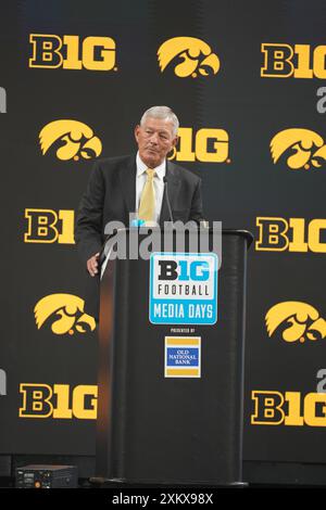 Iowa Hawkeyes-Cheftrainer Kirk Ferentz spricht am 24. Juli 2024 auf dem Podium der Big Ten Media Days im Lucas Oil Stadium in Indianapolis, Indiana 2024. (Max. Siker) Stockfoto