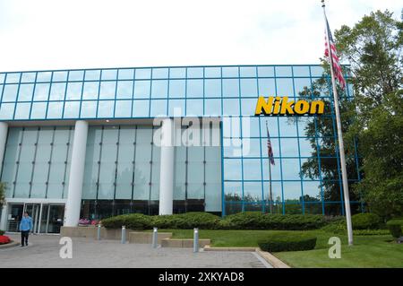 New York, Usa. Juli 2024. Das Bürogebäude von Nikon USA befindet sich im Stadtteil Melville in Long Island, New York. Quelle: SOPA Images Limited/Alamy Live News Stockfoto