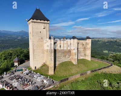 Mittelalterliche Burg von Mauvezin in den Pyrenäen, Frankreich Stockfoto